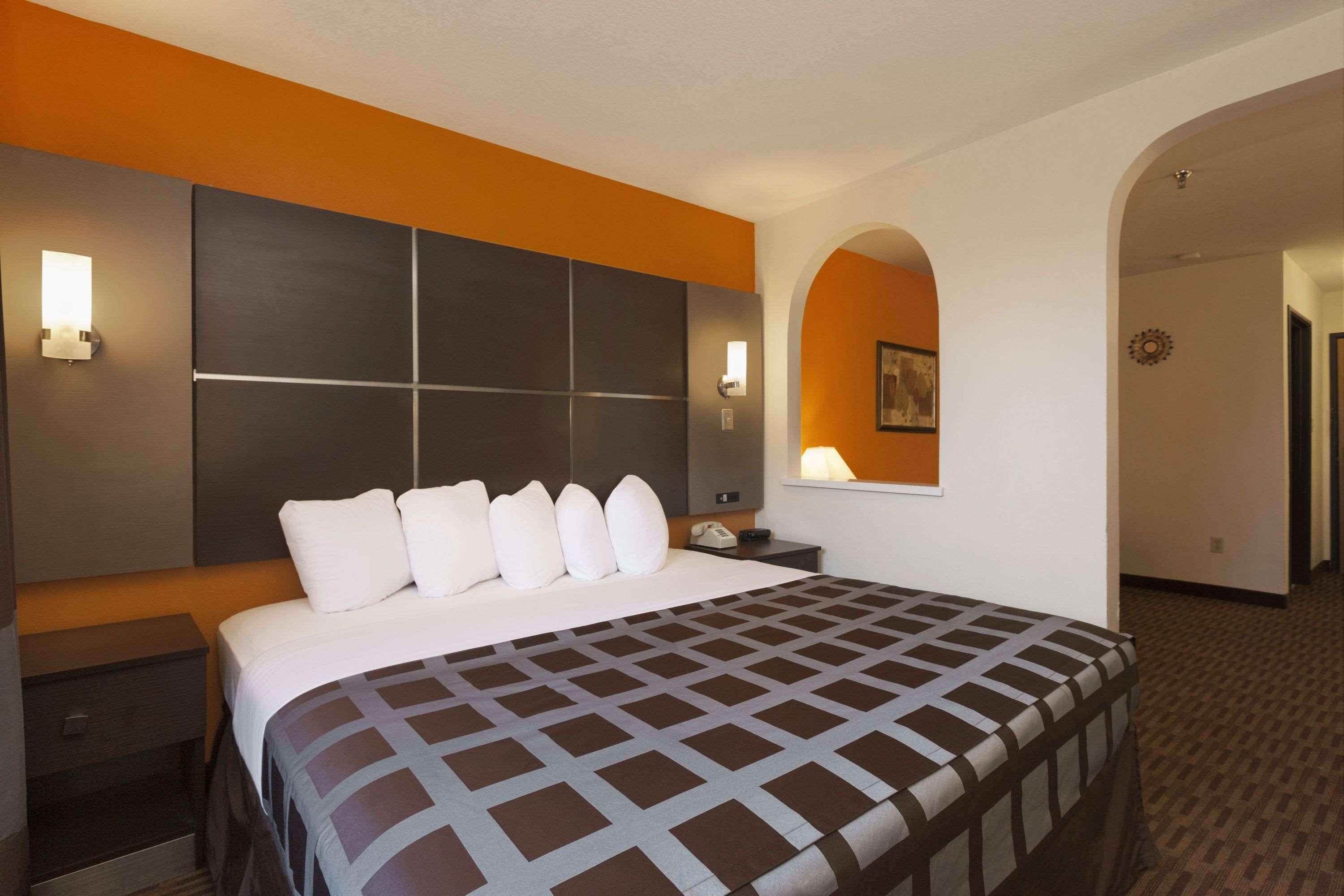 Days Inn By Wyndham Los Lunas Esterno foto